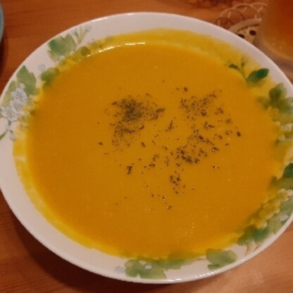 玉ねぎも加えることで深みが増して、とっても美味しいスープになりました！また作りたいです。